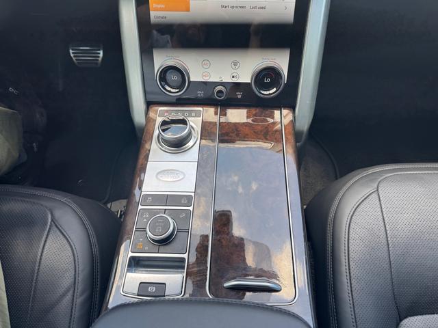 Land Rover Range Rover Vehicle Full-screen Gallery Image 20