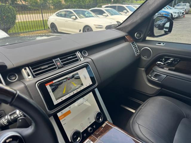 Land Rover Range Rover Vehicle Full-screen Gallery Image 23