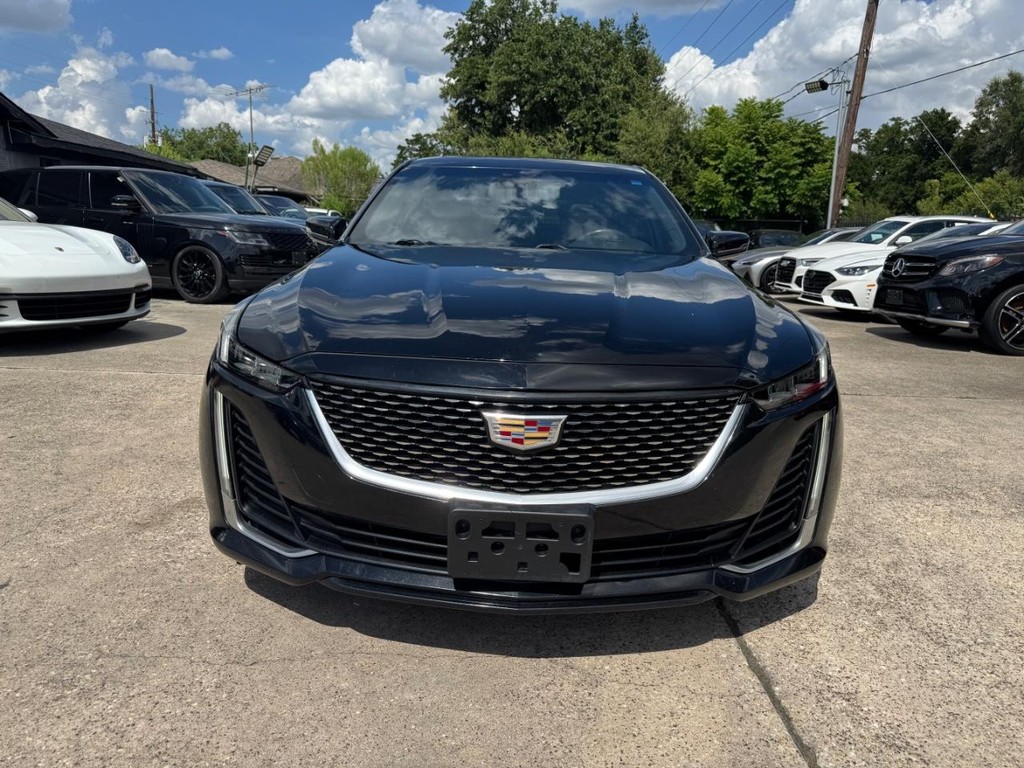 Cadillac CT5 Vehicle Full-screen Gallery Image 02