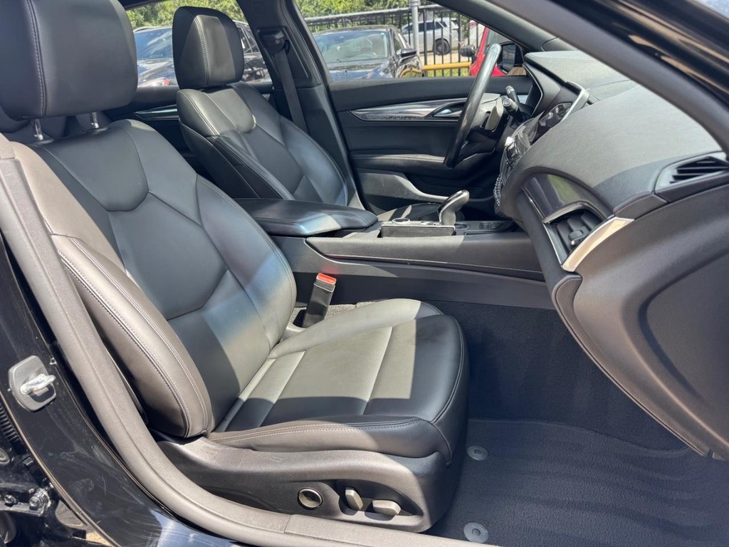 Cadillac CT5 Vehicle Full-screen Gallery Image 14