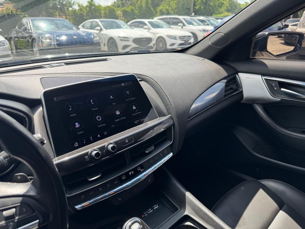 Cadillac CT5 Vehicle Full-screen Gallery Image 24