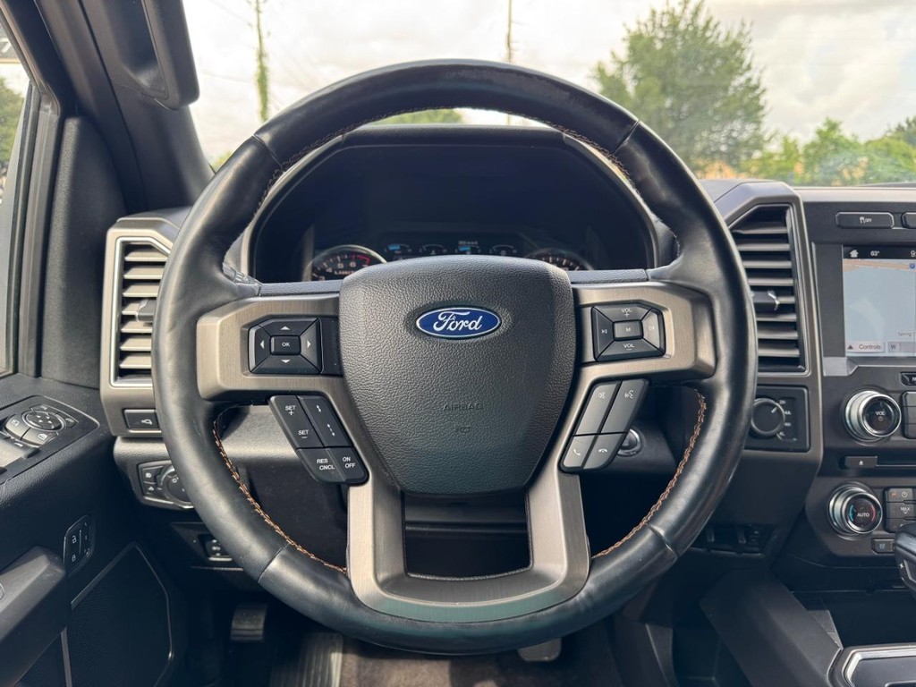 Ford F-150 Vehicle Full-screen Gallery Image 20