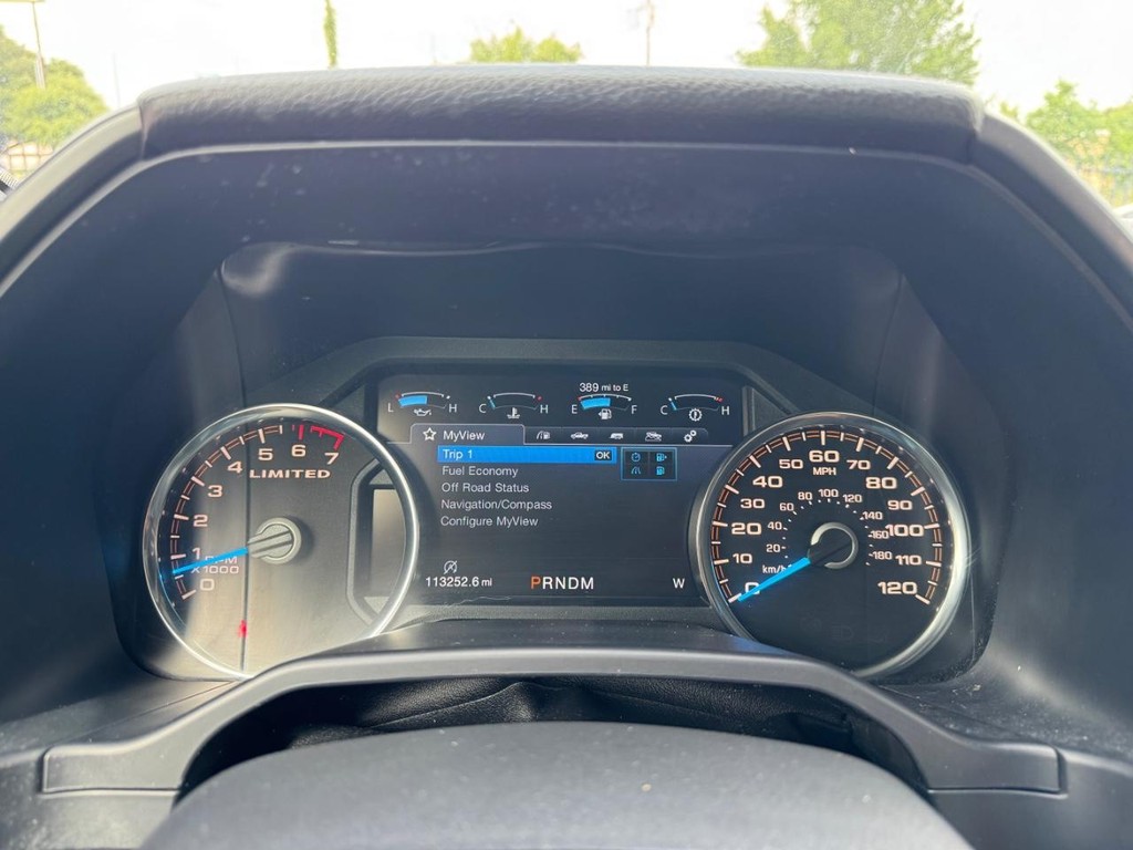 Ford F-150 Vehicle Full-screen Gallery Image 21
