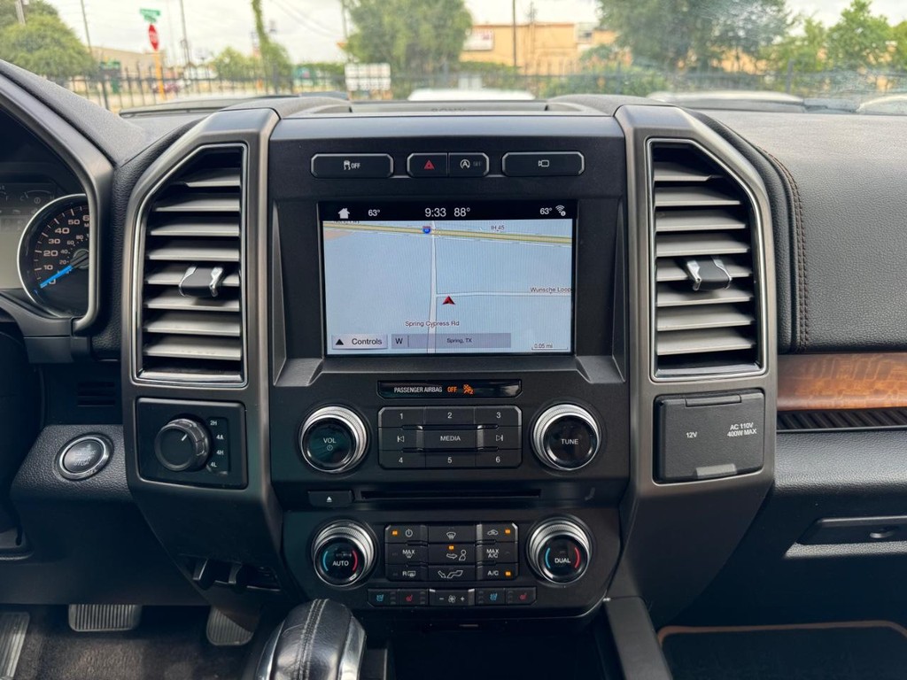Ford F-150 Vehicle Full-screen Gallery Image 22