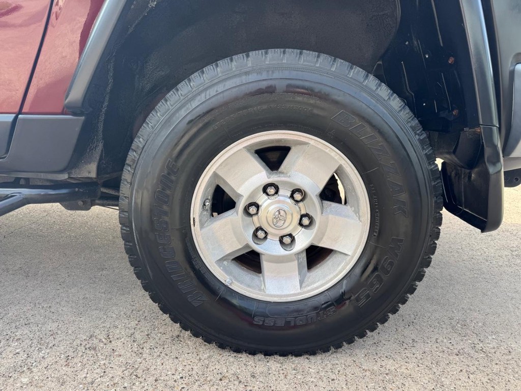Toyota FJ Cruiser Vehicle Full-screen Gallery Image 25
