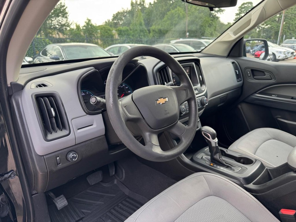 Chevrolet Colorado Vehicle Full-screen Gallery Image 10