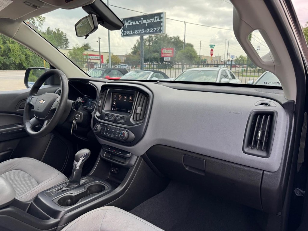 Chevrolet Colorado Vehicle Full-screen Gallery Image 13
