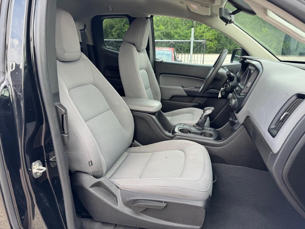 Chevrolet Colorado Vehicle Full-screen Gallery Image 14