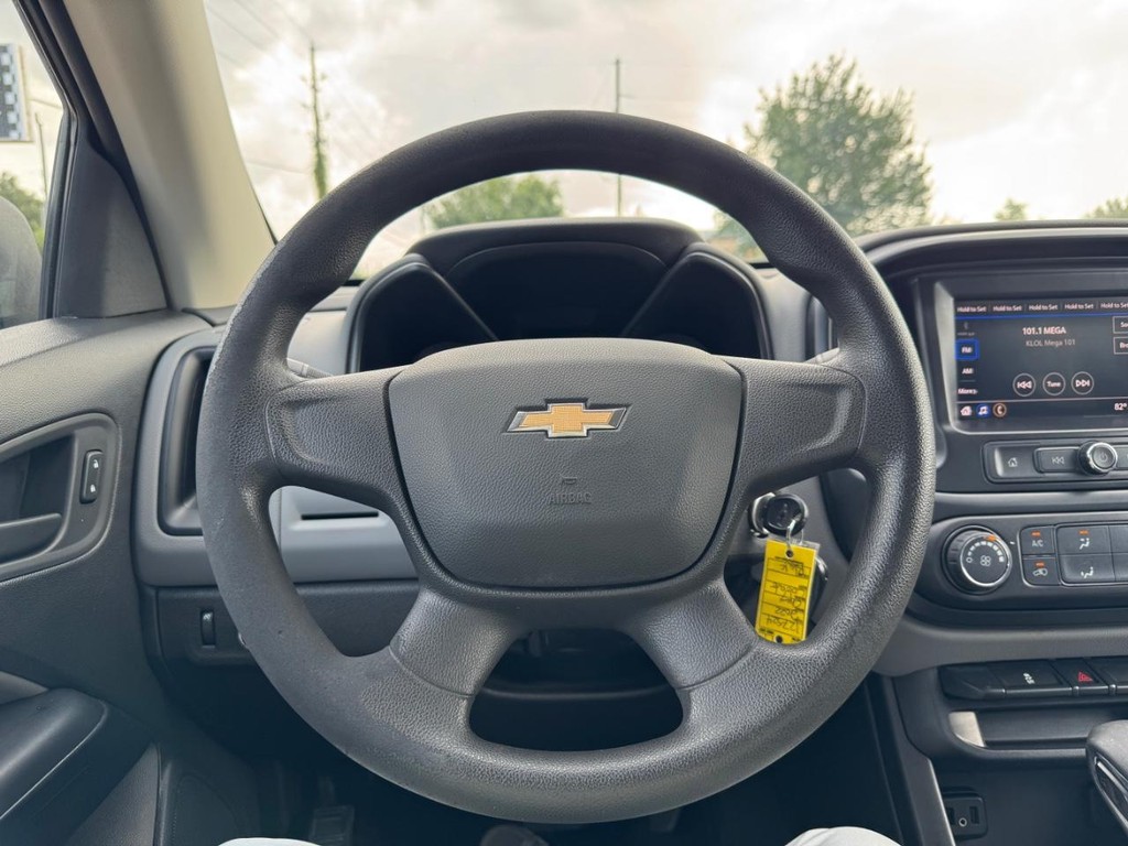 Chevrolet Colorado Vehicle Full-screen Gallery Image 18