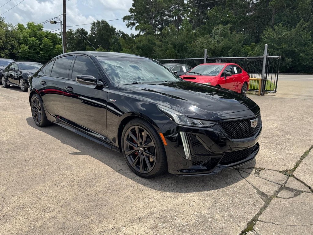 Cadillac CT5 Vehicle Full-screen Gallery Image 04