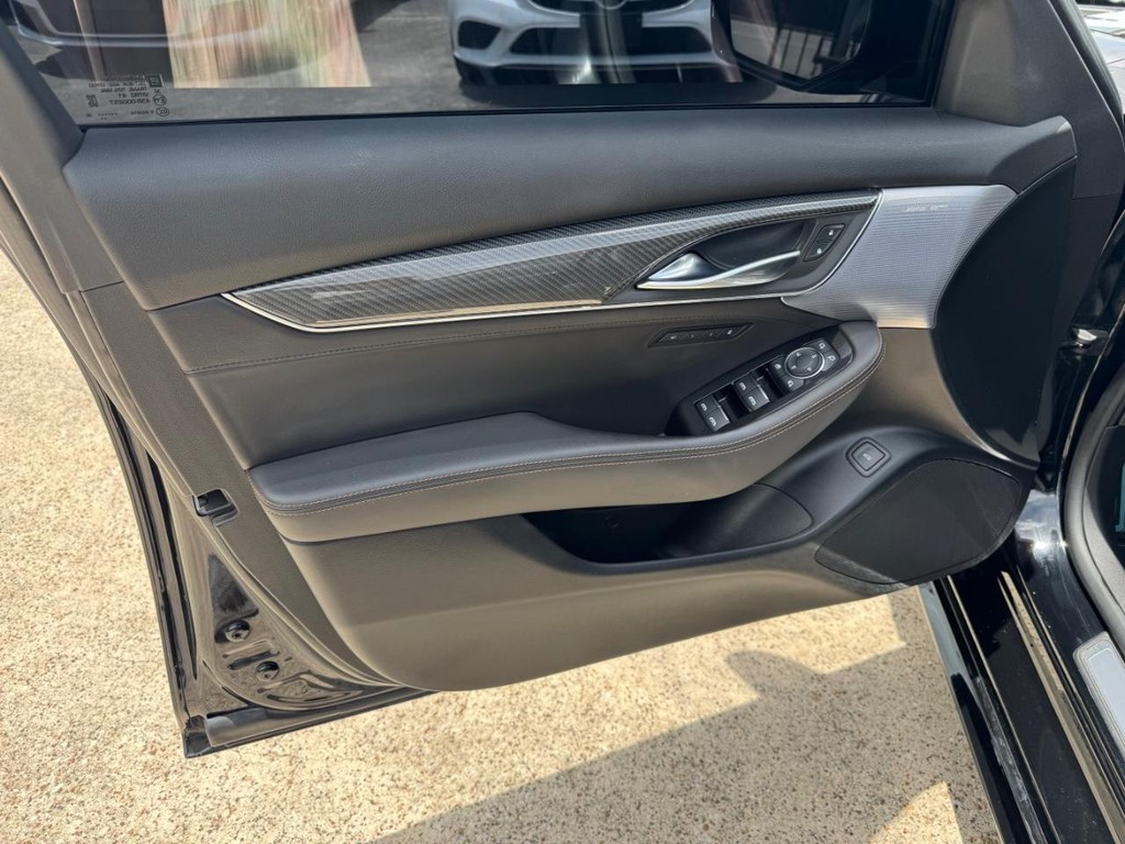 Cadillac CT5 Vehicle Full-screen Gallery Image 12