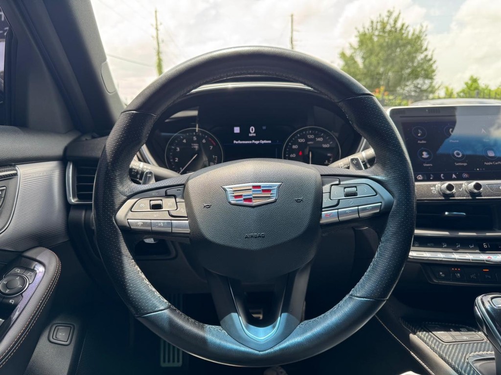 Cadillac CT5 Vehicle Full-screen Gallery Image 20