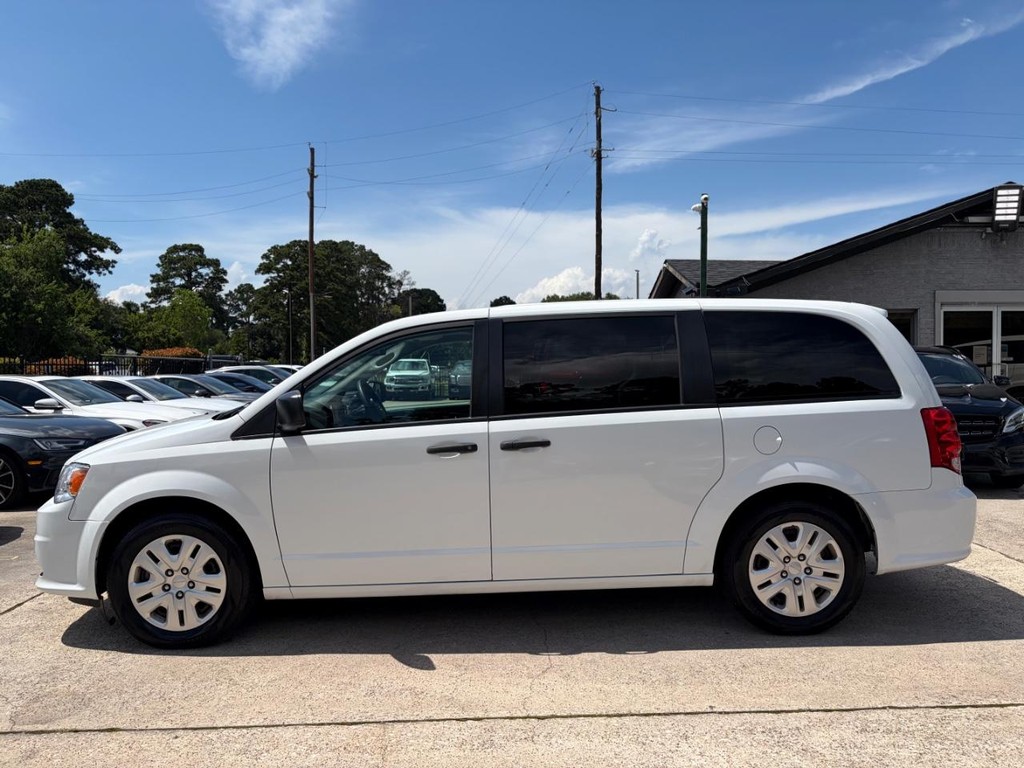 Dodge Grand Caravan Vehicle Full-screen Gallery Image 08