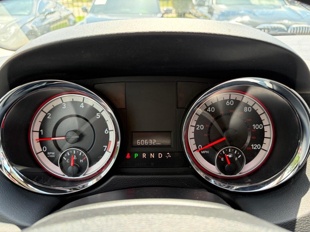 Dodge Grand Caravan Vehicle Full-screen Gallery Image 19