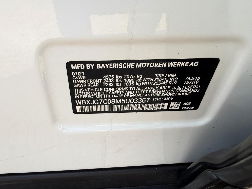 BMW X1 Vehicle Full-screen Gallery Image 30