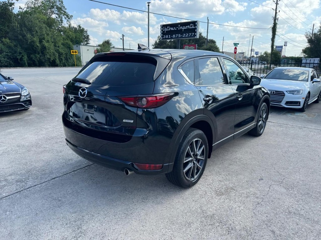 Mazda CX-5 Vehicle Full-screen Gallery Image 06