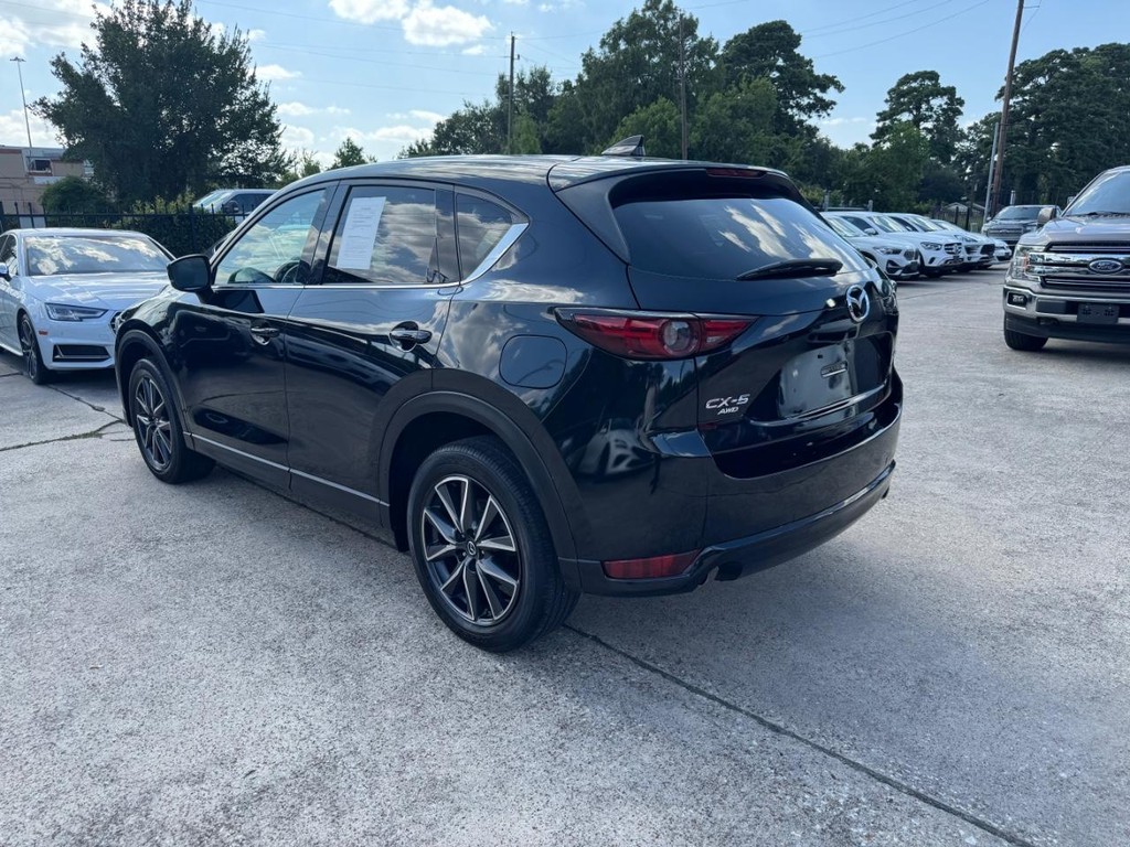 Mazda CX-5 Vehicle Full-screen Gallery Image 08