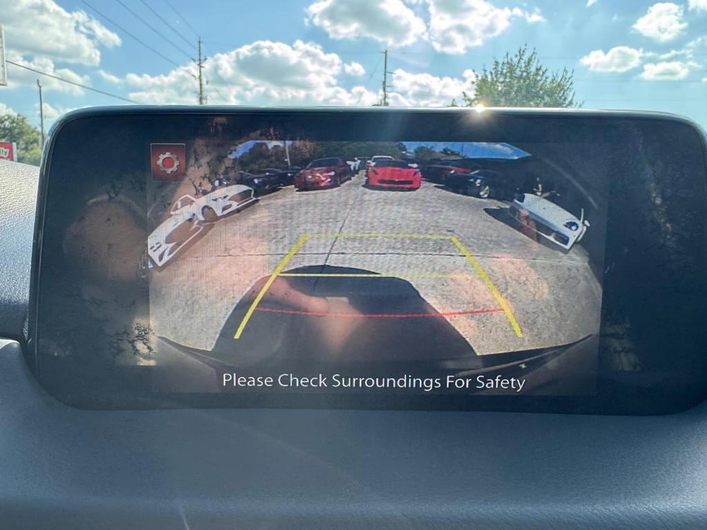 Mazda CX-5 Vehicle Full-screen Gallery Image 27