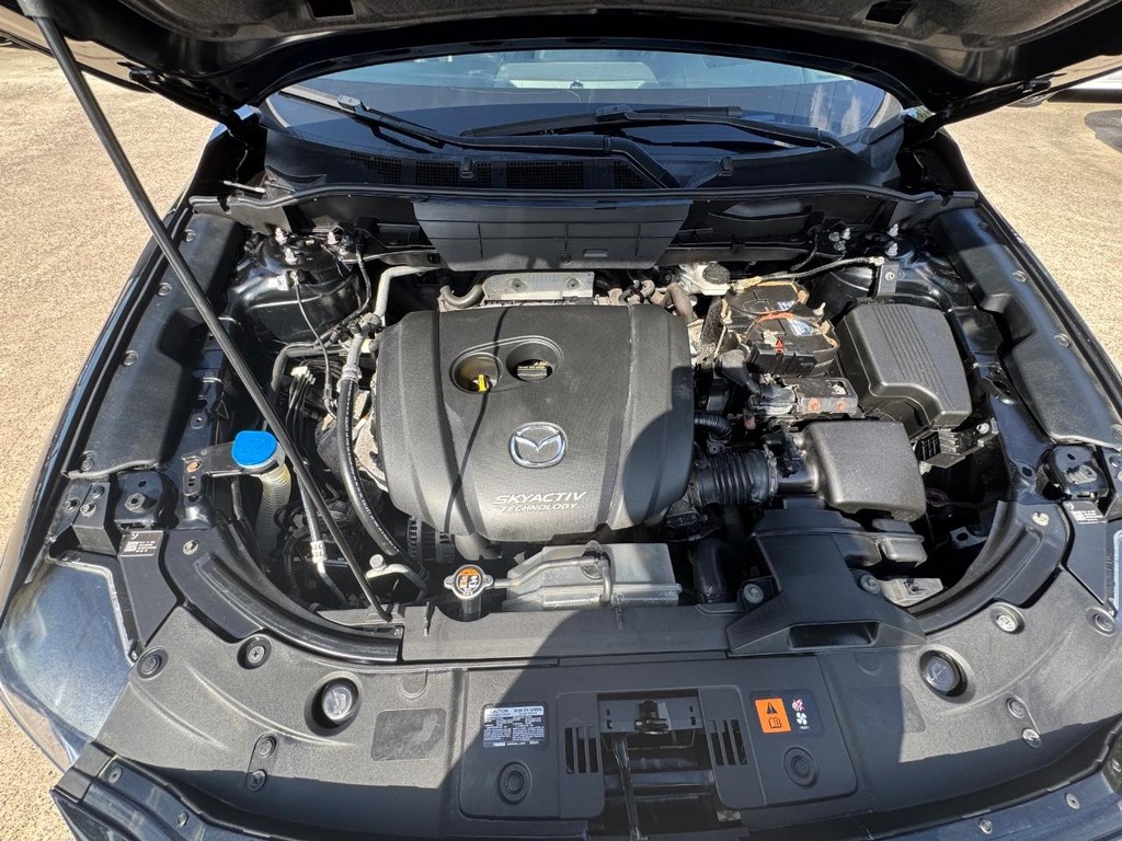 Mazda CX-5 Vehicle Full-screen Gallery Image 30