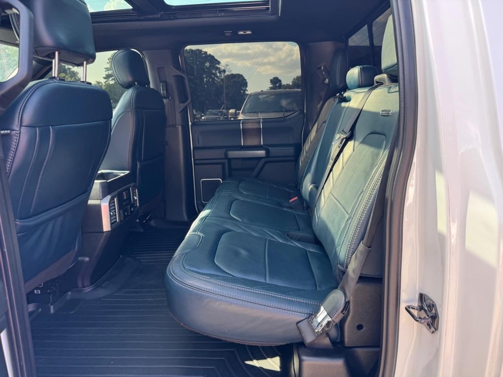 Ford F-150 Vehicle Full-screen Gallery Image 13