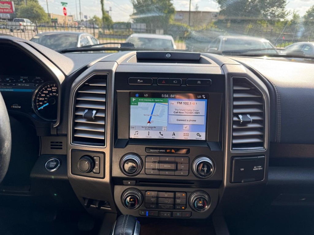 Ford F-150 Vehicle Full-screen Gallery Image 19
