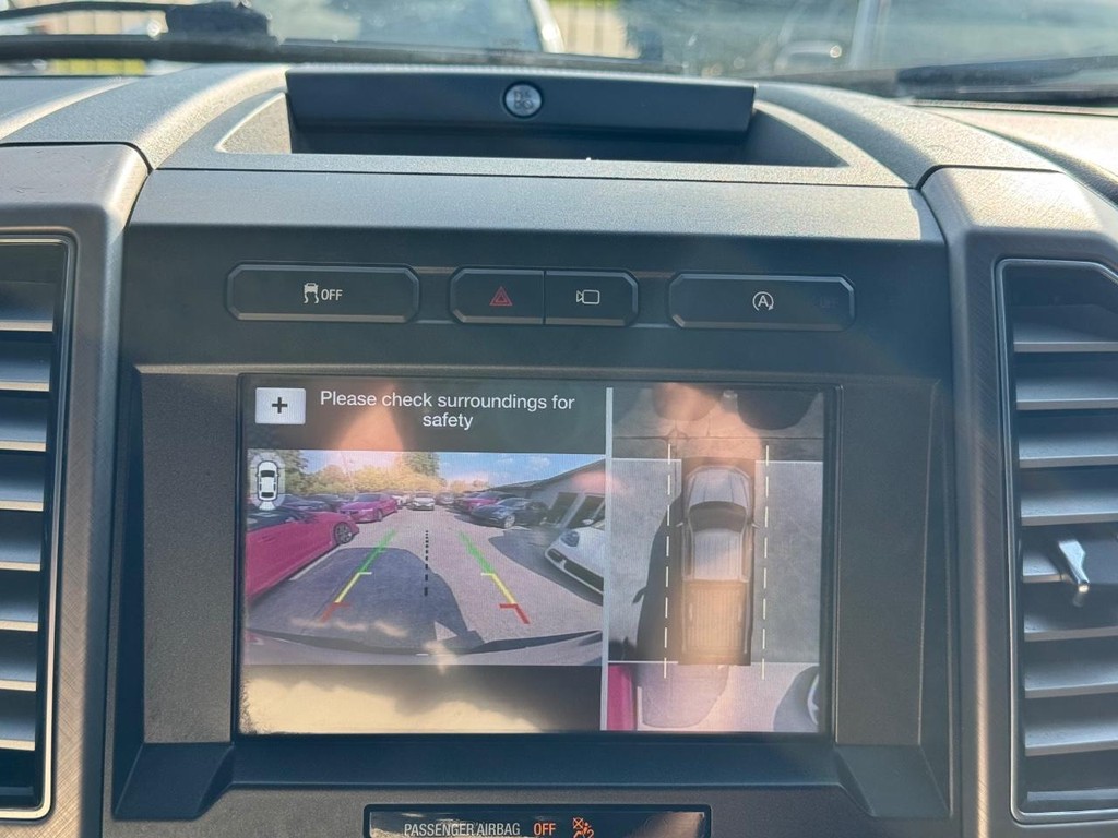 Ford F-150 Vehicle Full-screen Gallery Image 21