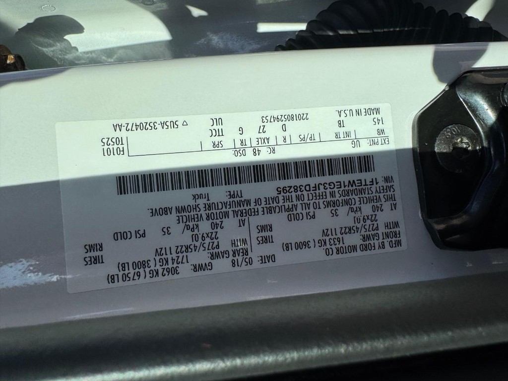 Ford F-150 Vehicle Full-screen Gallery Image 26