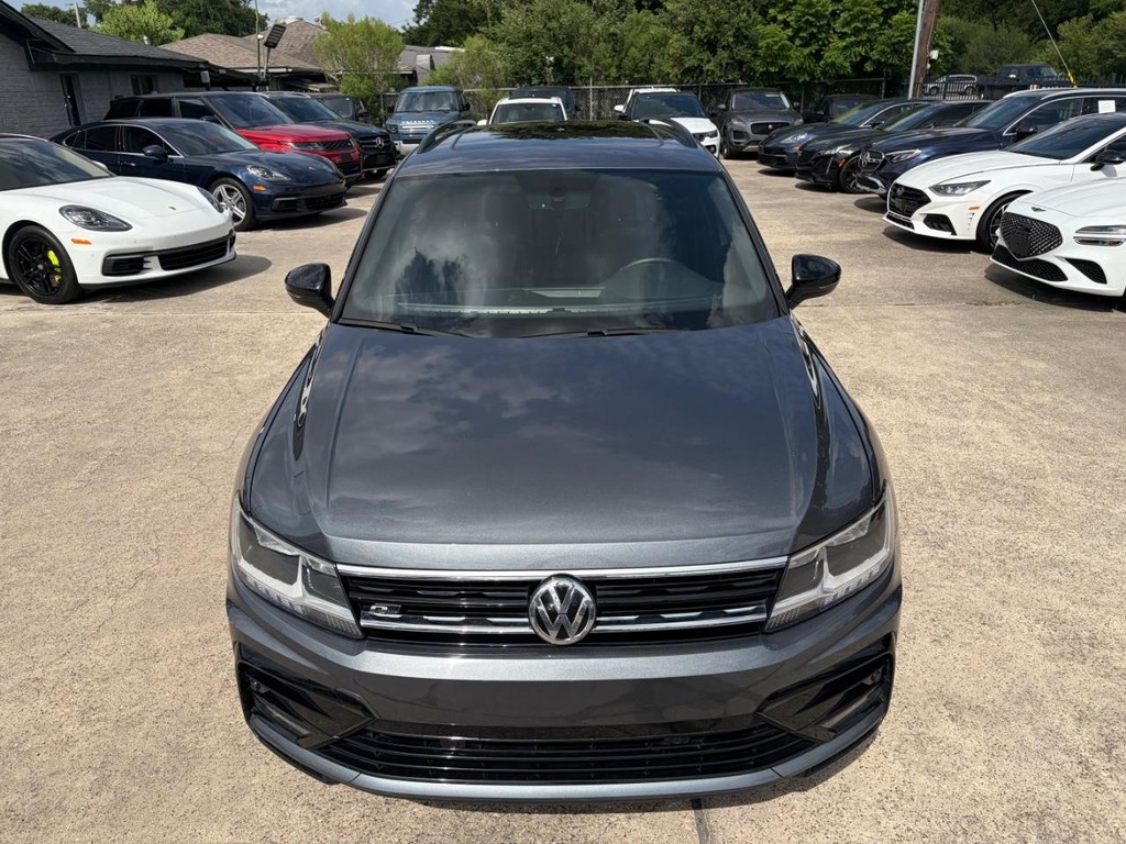 Volkswagen Tiguan Vehicle Full-screen Gallery Image 03