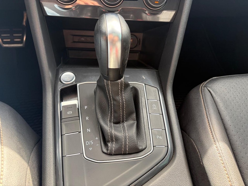 Volkswagen Tiguan Vehicle Full-screen Gallery Image 26