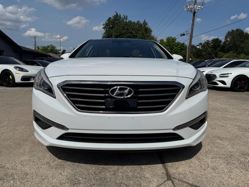 Hyundai Sonata Vehicle Full-screen Gallery Image 02