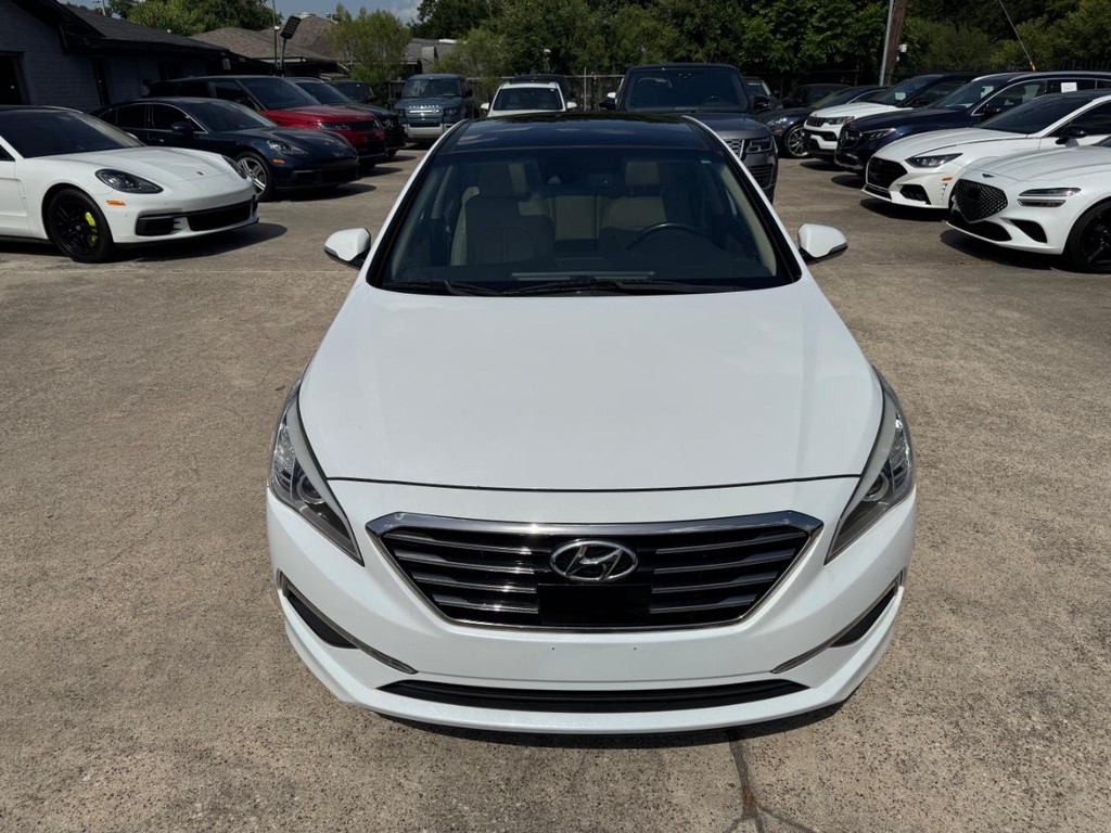 Hyundai Sonata Vehicle Full-screen Gallery Image 03