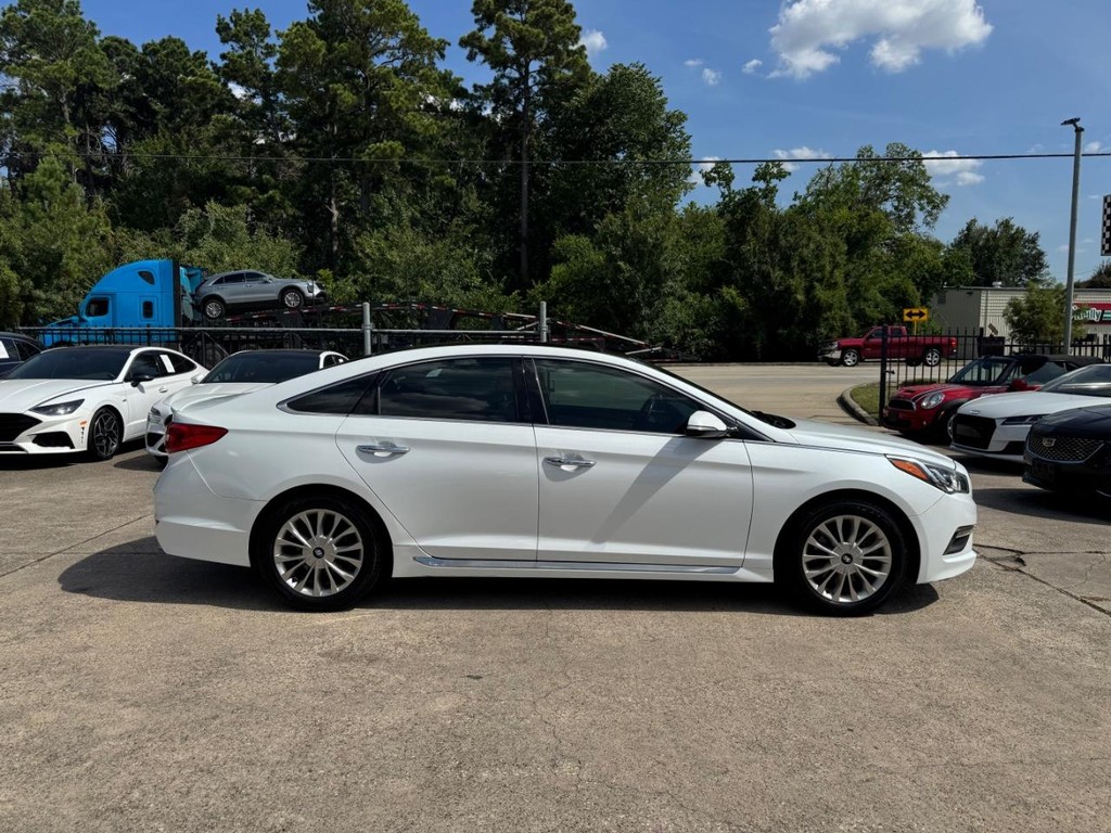 Hyundai Sonata Vehicle Full-screen Gallery Image 05