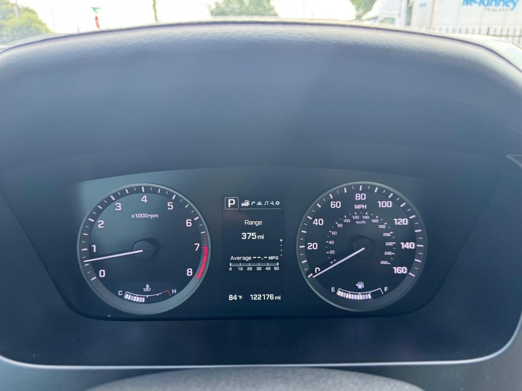 Hyundai Sonata Vehicle Full-screen Gallery Image 21