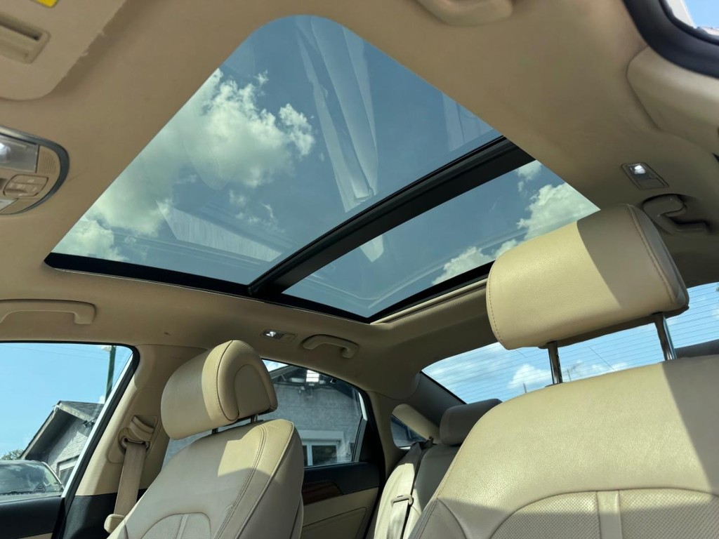 Hyundai Sonata Vehicle Full-screen Gallery Image 27