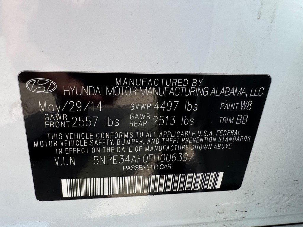 Hyundai Sonata Vehicle Full-screen Gallery Image 30