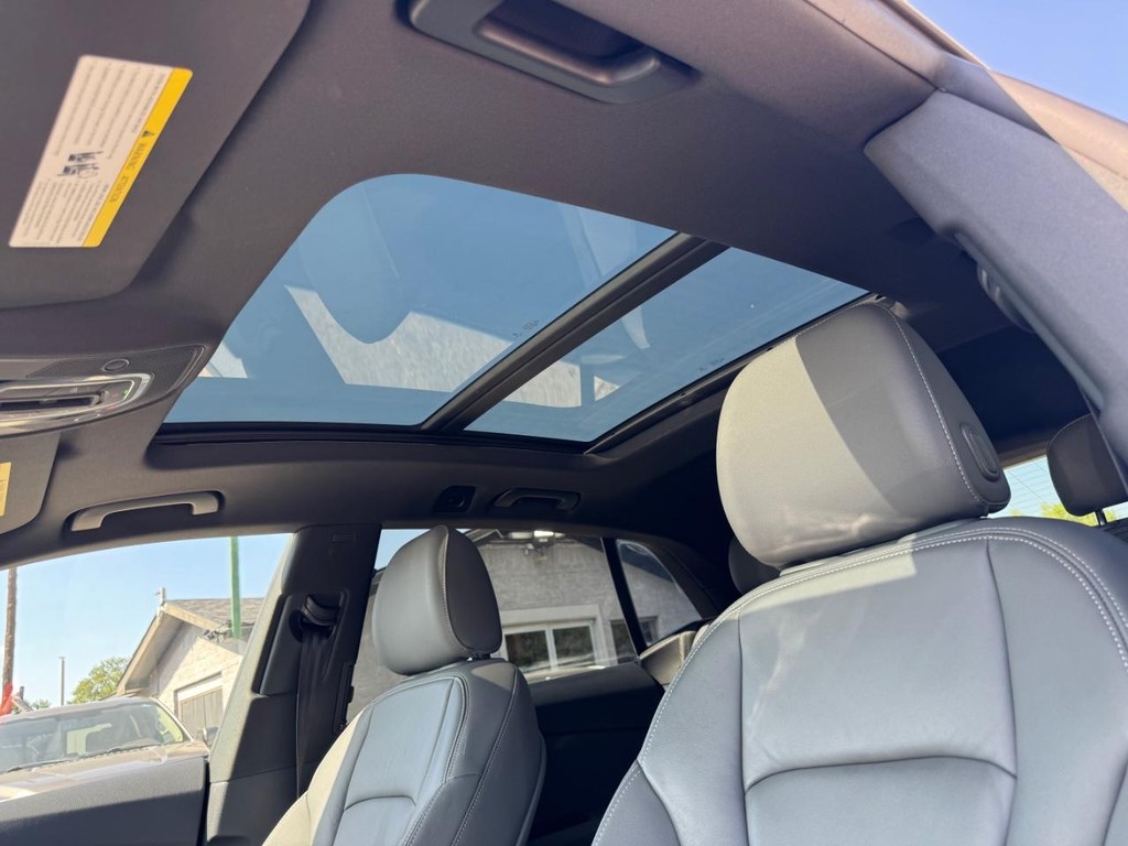 Audi Q8 Vehicle Full-screen Gallery Image 27