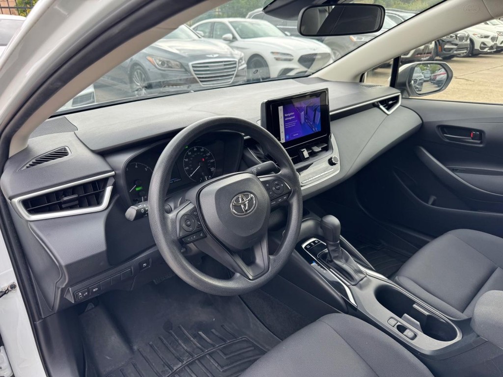 Toyota Corolla Vehicle Full-screen Gallery Image 10