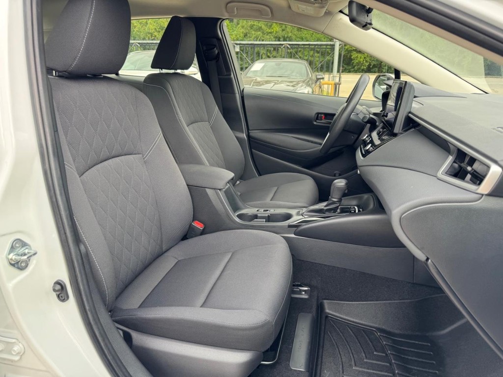 Toyota Corolla Vehicle Full-screen Gallery Image 14