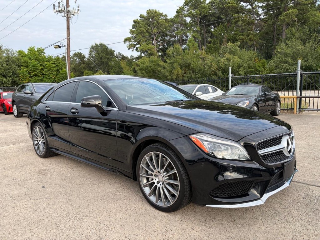 Mercedes-Benz CLS 550 Vehicle Full-screen Gallery Image 04