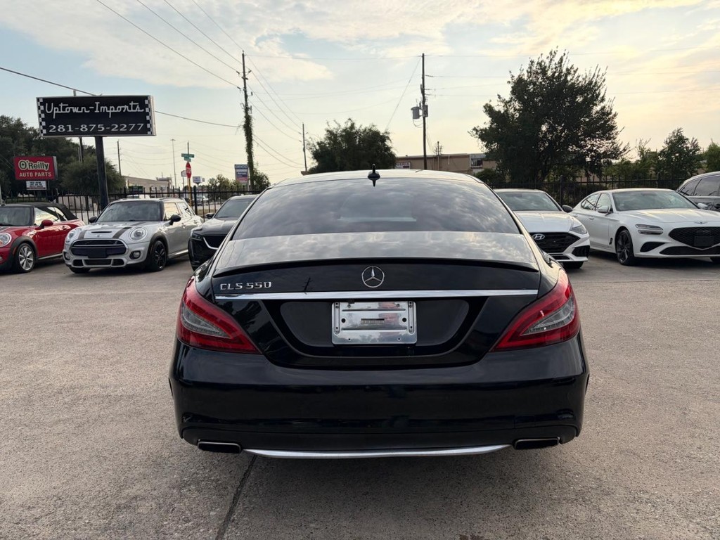 Mercedes-Benz CLS 550 Vehicle Full-screen Gallery Image 07