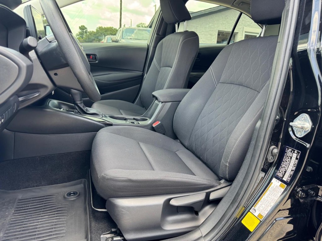 Toyota Corolla Vehicle Full-screen Gallery Image 11