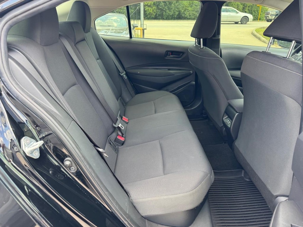 Toyota Corolla Vehicle Full-screen Gallery Image 16