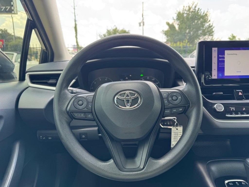 Toyota Corolla Vehicle Full-screen Gallery Image 20