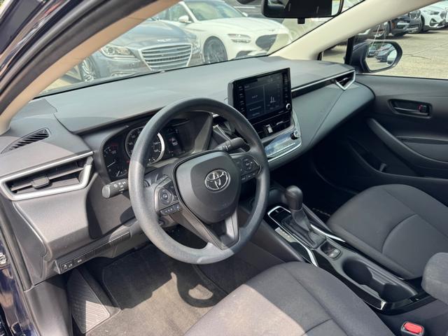 Toyota Corolla Vehicle Full-screen Gallery Image 38