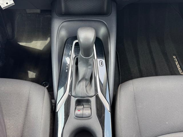 Toyota Corolla Vehicle Full-screen Gallery Image 51