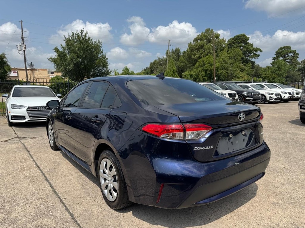 Toyota Corolla Vehicle Full-screen Gallery Image 08