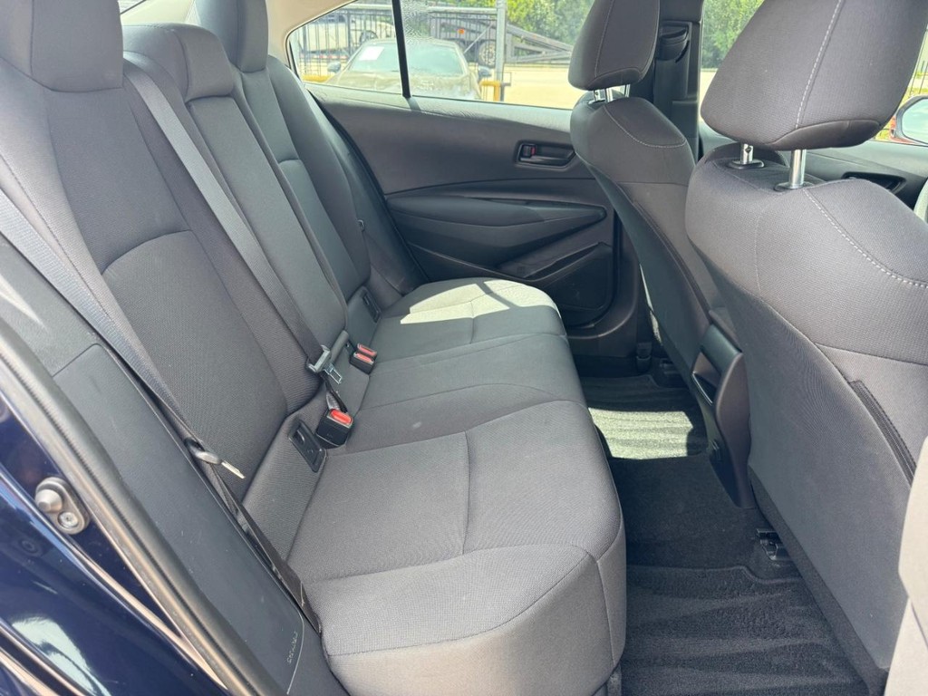 Toyota Corolla Vehicle Full-screen Gallery Image 14