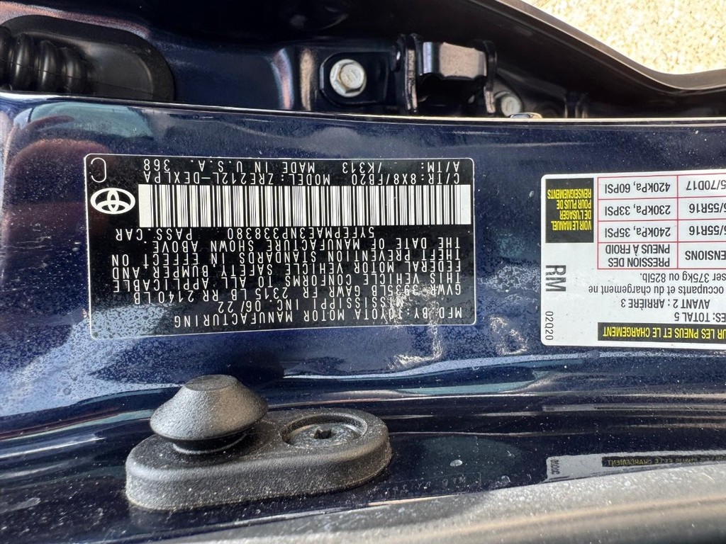 Toyota Corolla Vehicle Full-screen Gallery Image 26
