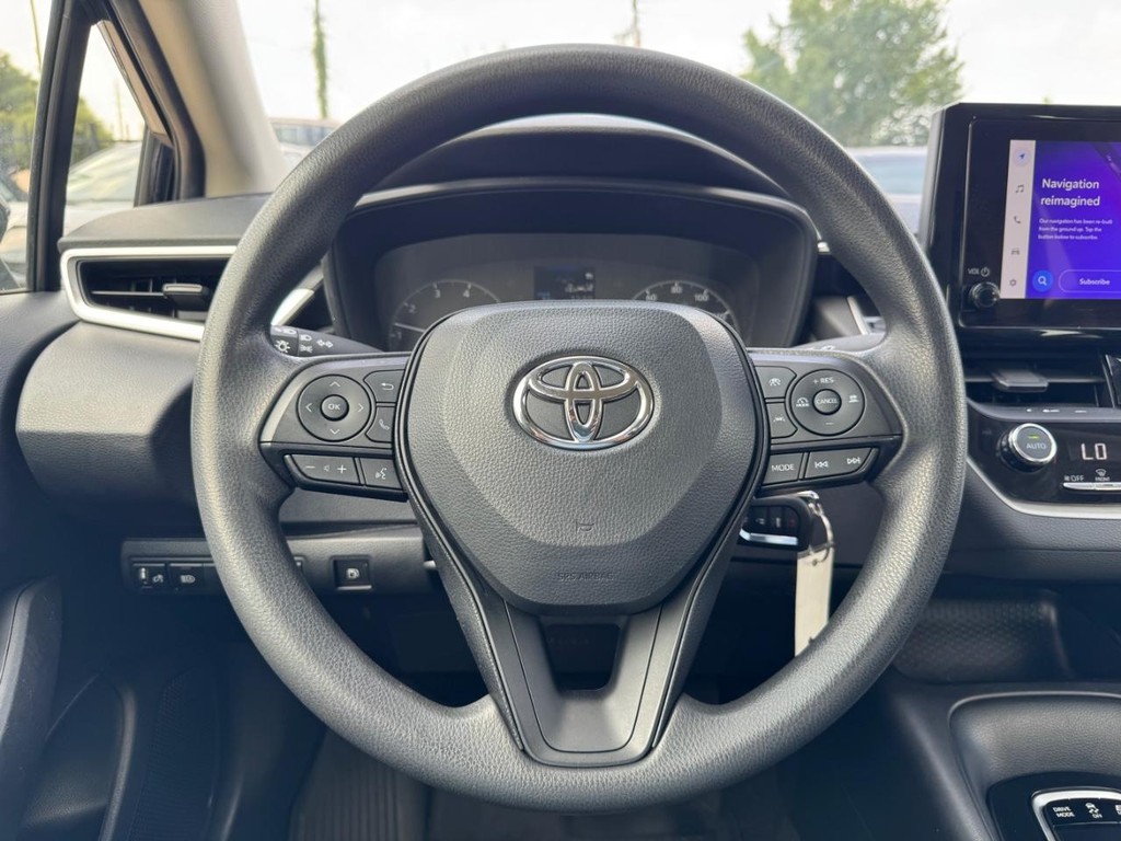 Toyota Corolla Vehicle Full-screen Gallery Image 22