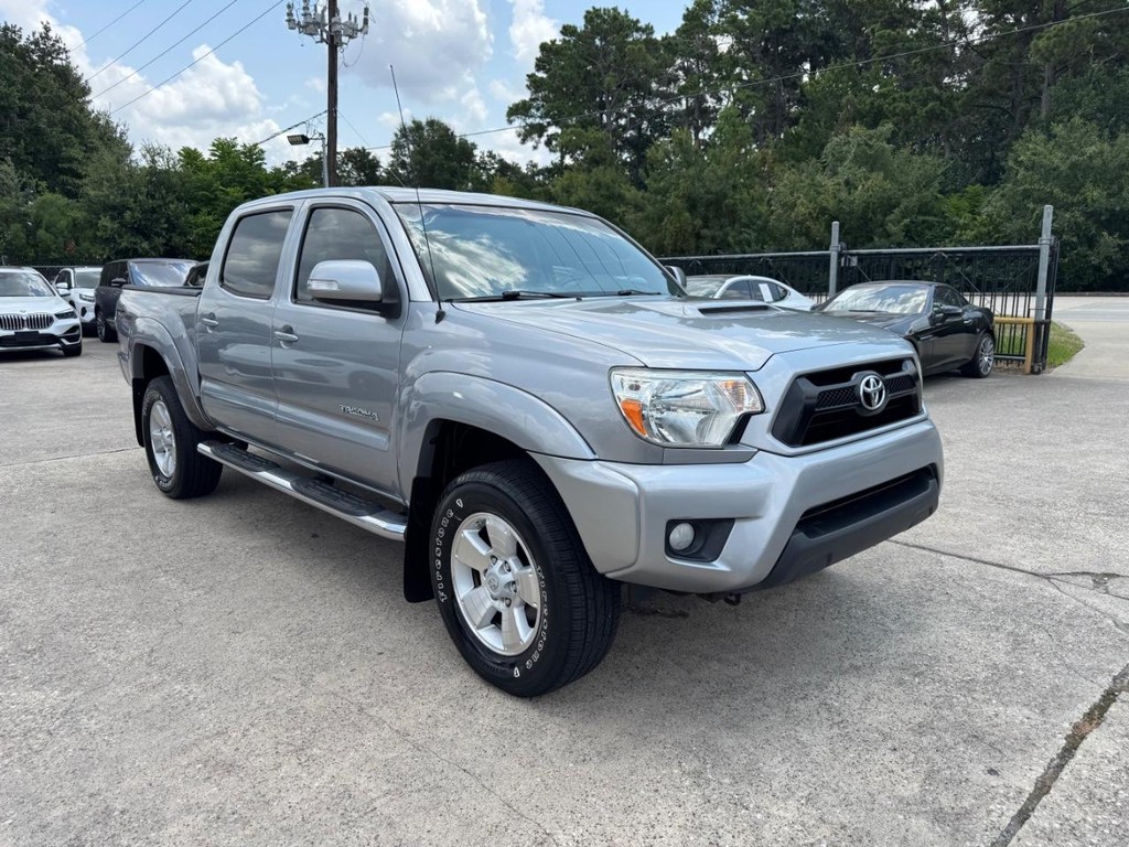 Toyota Tacoma Vehicle Full-screen Gallery Image 04